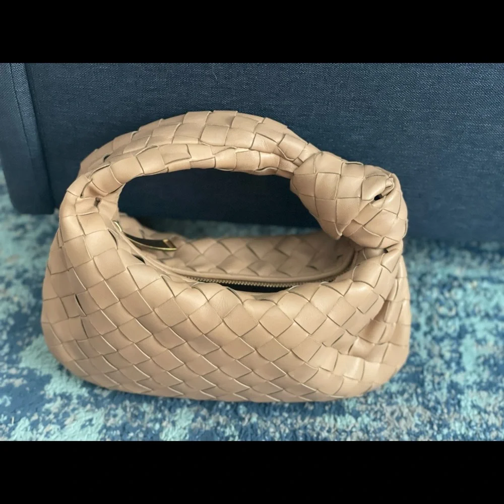 Bottega Veneta mini Jodie - Picture 1 of 16